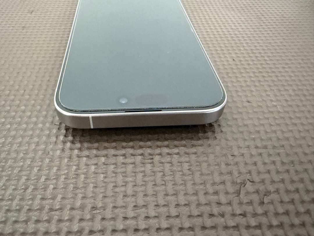 Apple iPhone 15 Pro ホワイトチタニウム 128GB