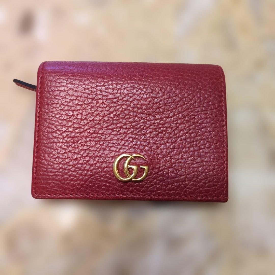 美品✨️ グッチ マーモント 二つ折り財布 GGロゴ金具 レザー 赤