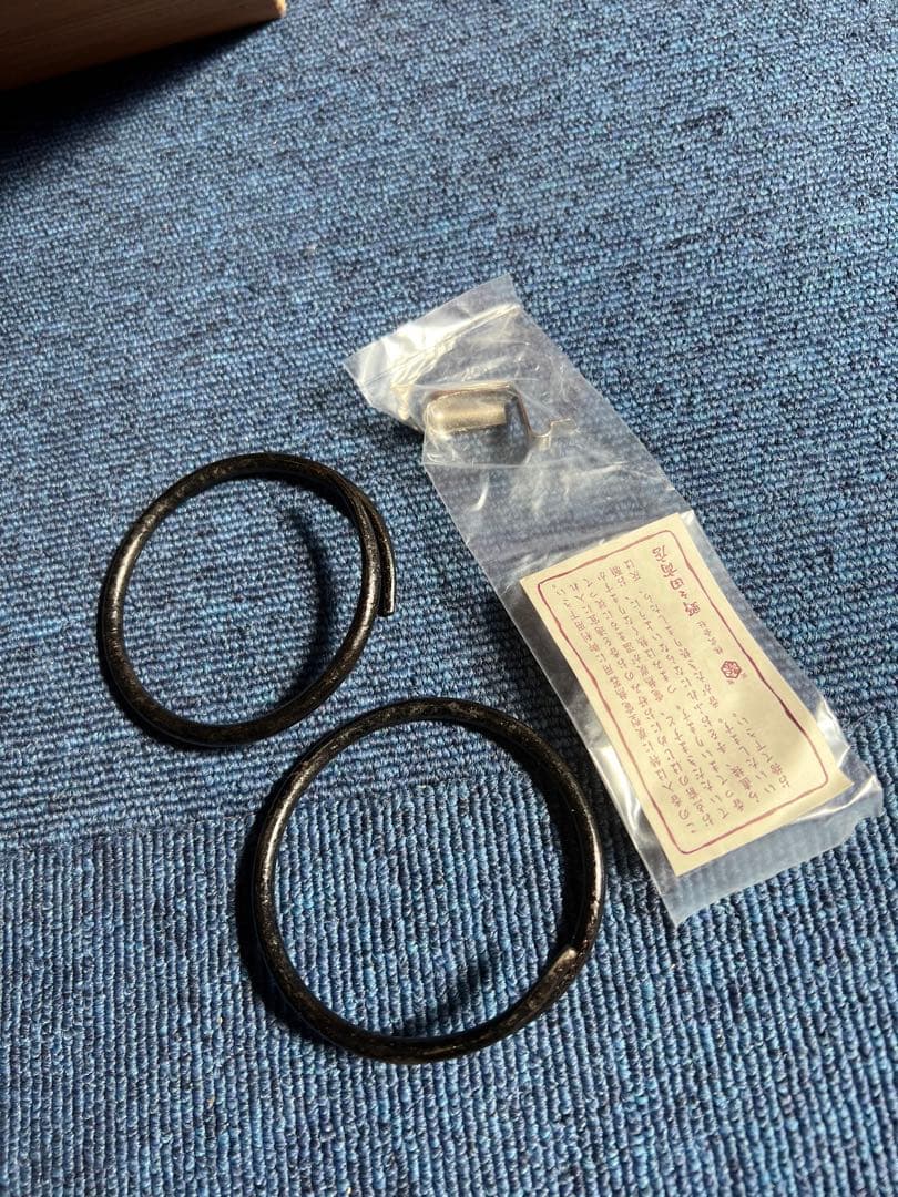 1071  茶道具 銀摘み 釜 【釜師 道彦】釜環付 共箱　未使用