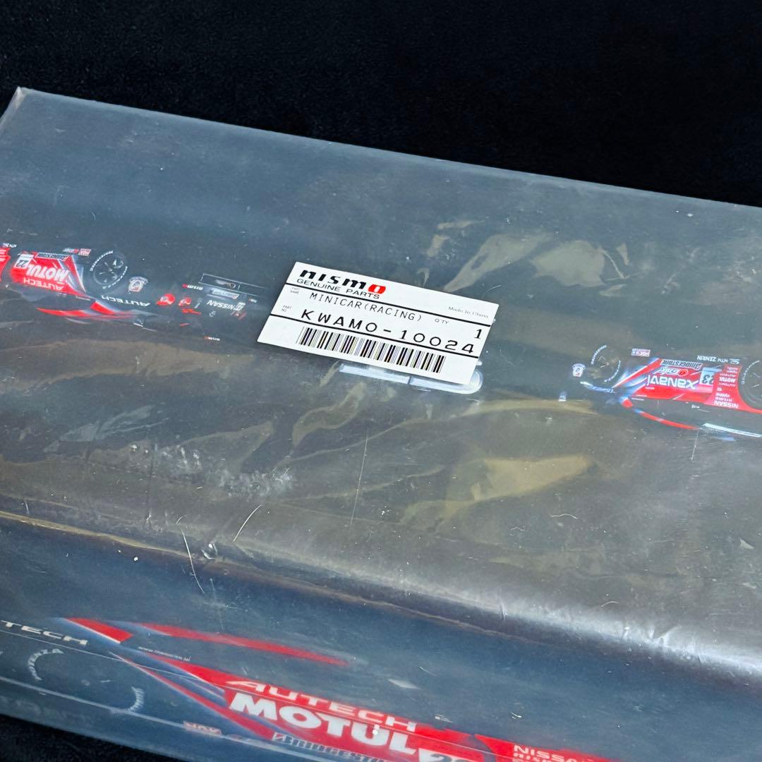 ニスモ特注 1/18 AUTOart ザナビィ NISMO GT-R 2008