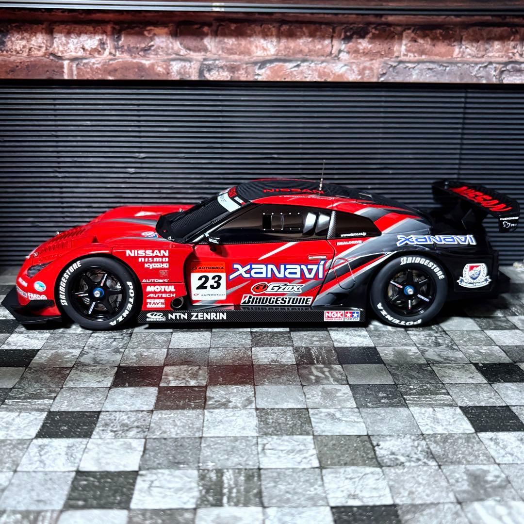 ニスモ特注 1/18 AUTOart ザナビィ NISMO GT-R 2008