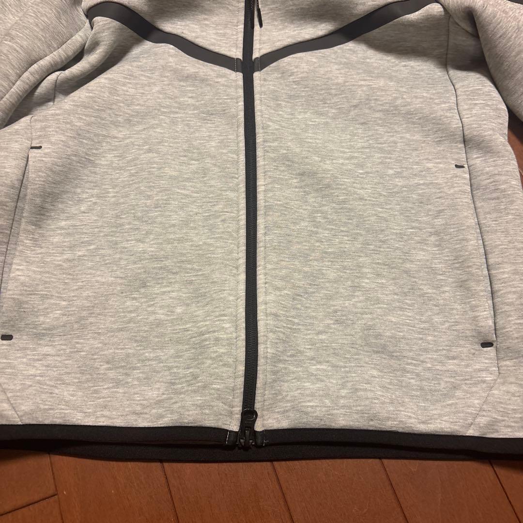 Nike テックフリースS