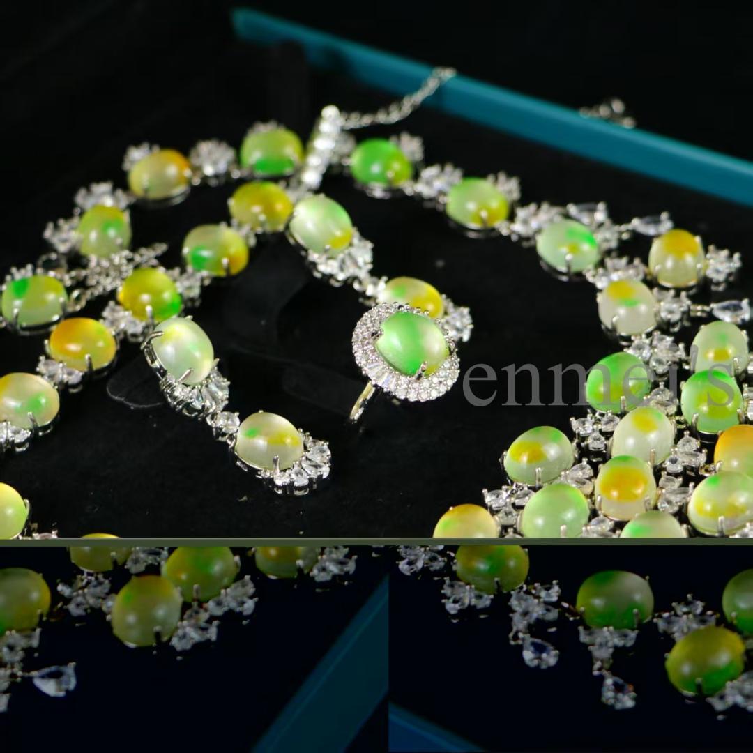 翡翠ジュエリーセット 高氷種 明緑 無傷精工彫り 4点セット 贈答 観賞 天然石