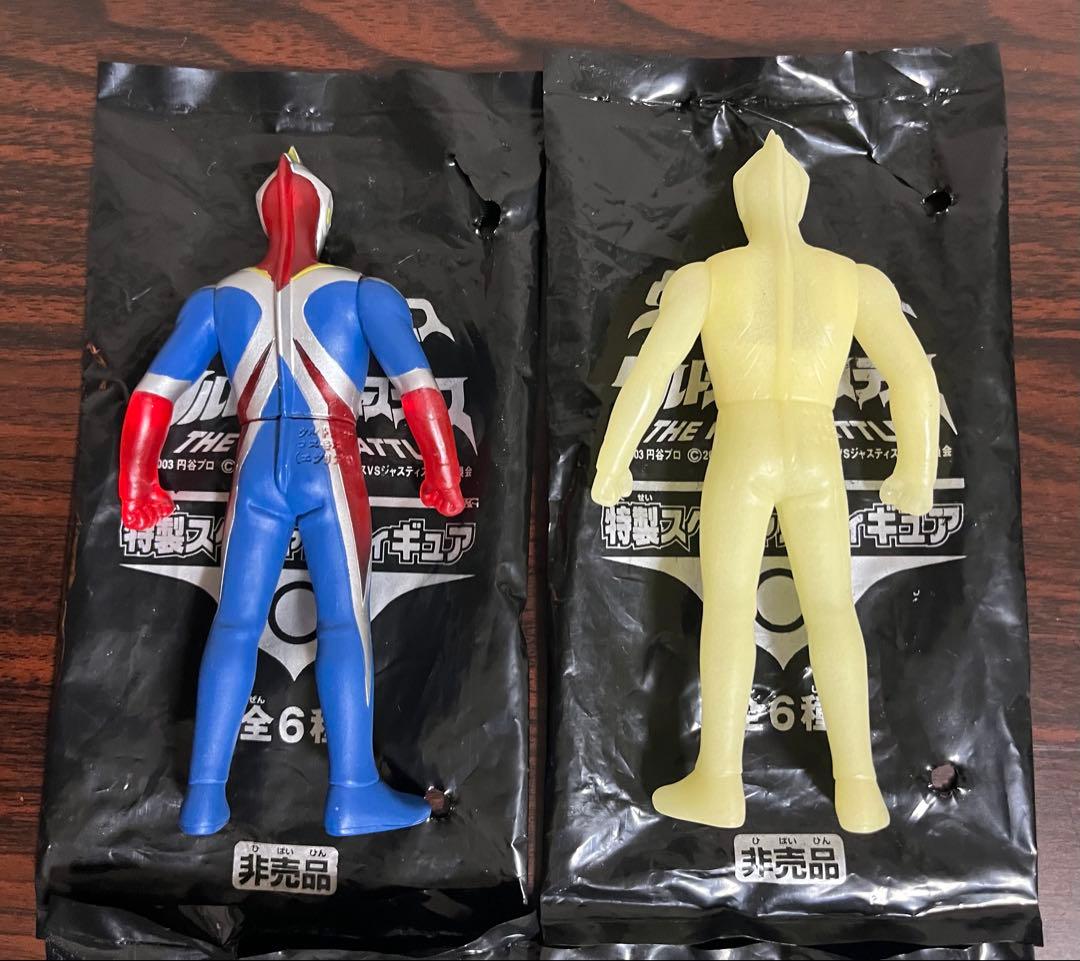 ウルトラマンコスモス ジャスティス 蓄光 クリアレッド 前売り券特典 ソフビ