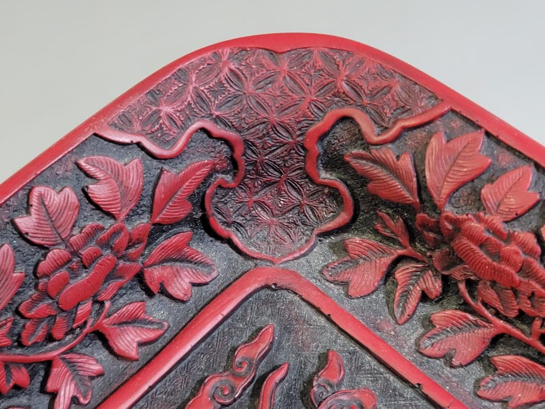 中華民国 堆朱 龍模様 盆 國立故宮博物院 蔵品製品