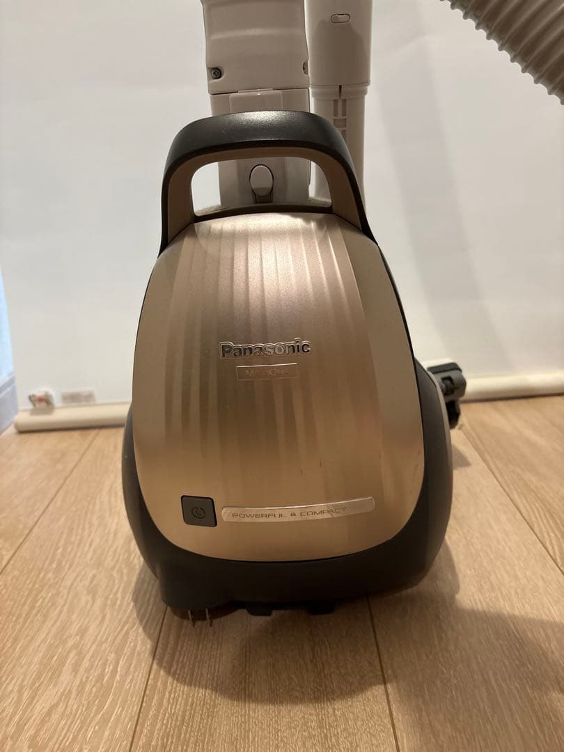 2019年製 Panasonic 紙パック式電気掃除機 MC-PK20