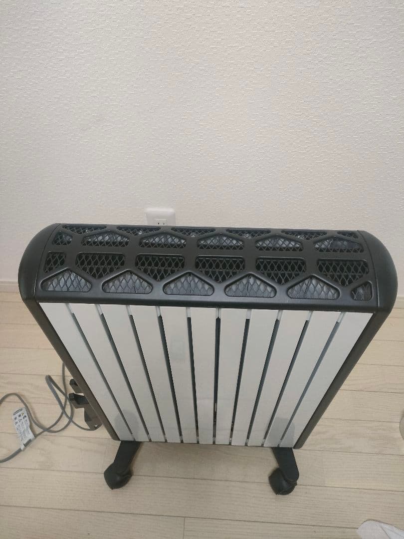 デロンギ　マルチダイナミックヒーター　MDH15BK リモコン付き