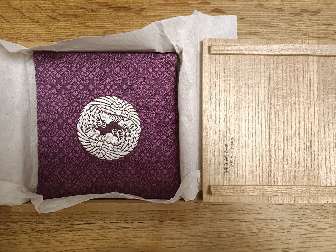 ②銀座高田製　茶道用帛紗 紫色 木箱付き