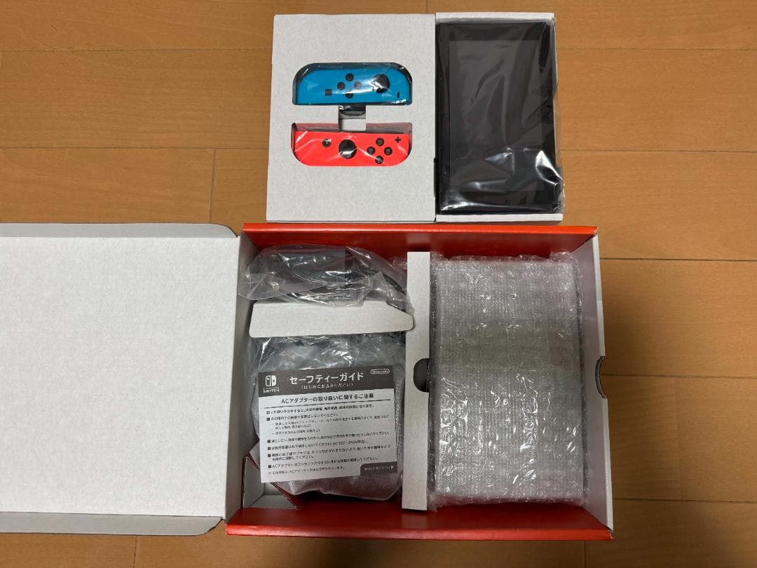 ゆ*様 【美品】Switch本体 (23年購入) ＋ ゼルダの伝説 ティアキン