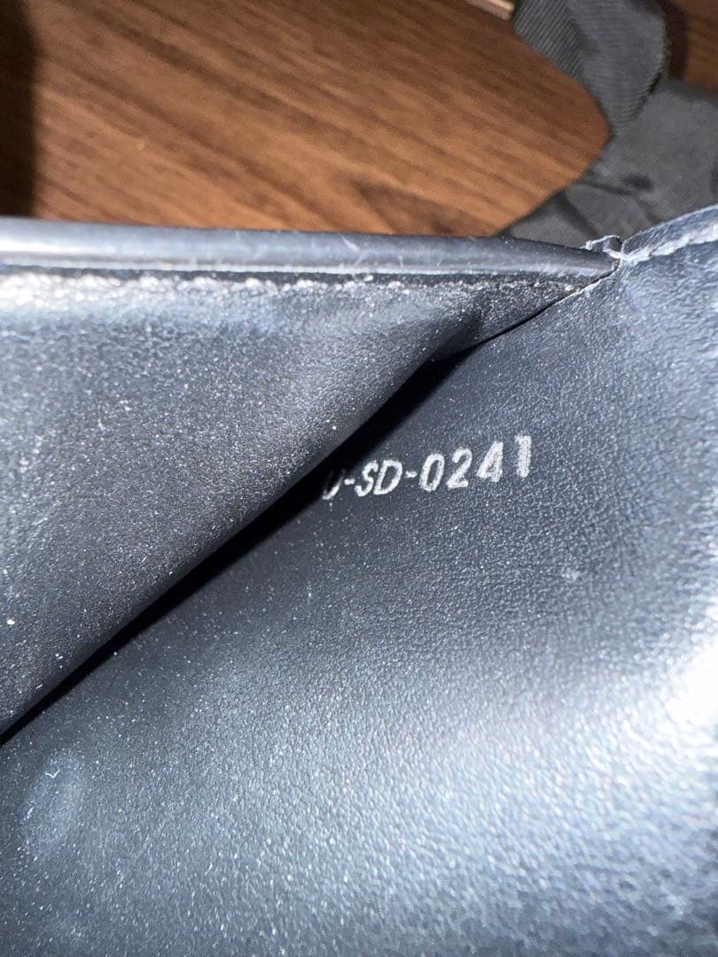 即購入OK✨美品✨CELINE✨黒 レザー ✨二つ折り財布✨