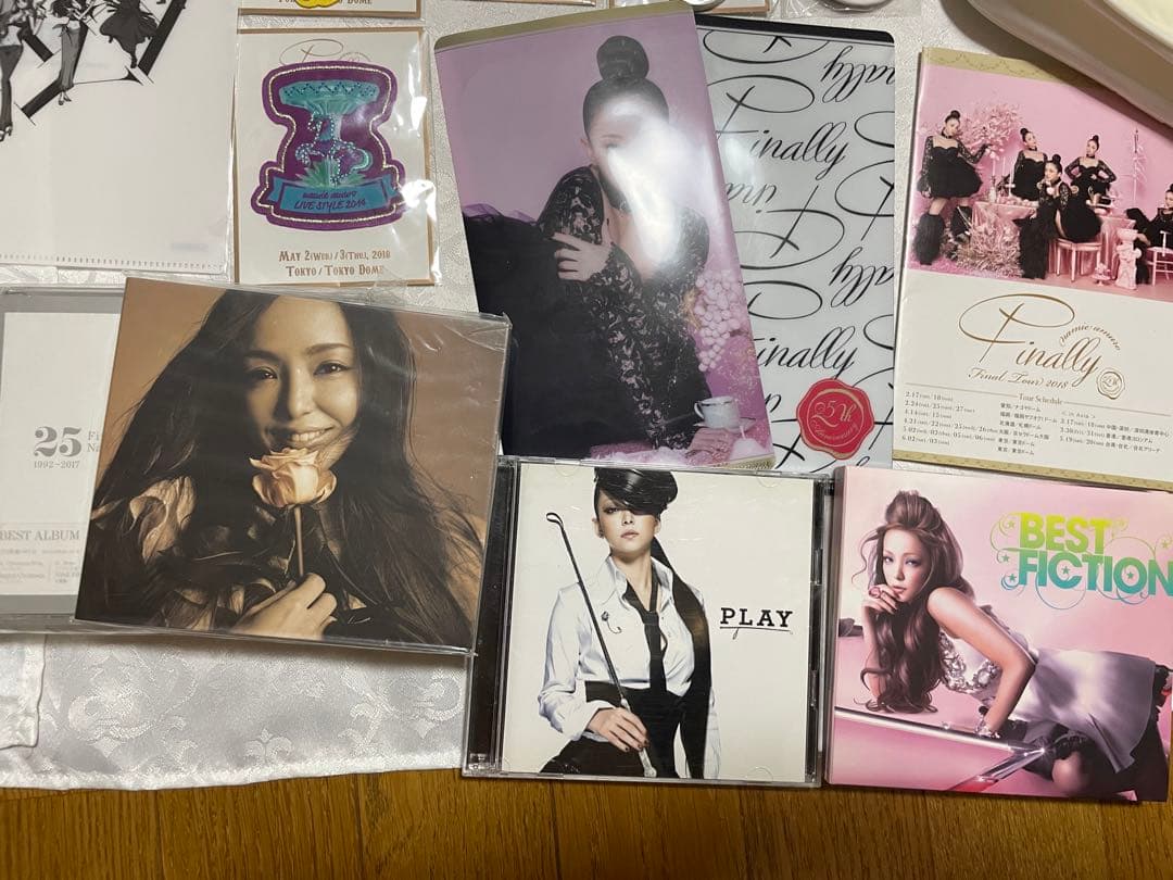 安室奈美恵　グッズ　タオル　アクスタ　マグネット　ワッペン　パンフ　CD DVD