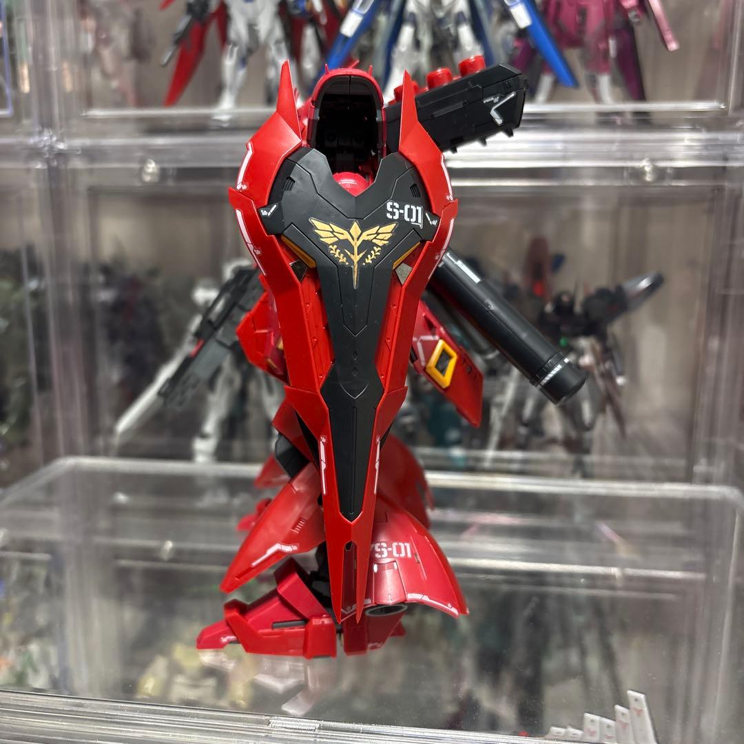 RG サザビー、νガンダム素組完成品2体セット