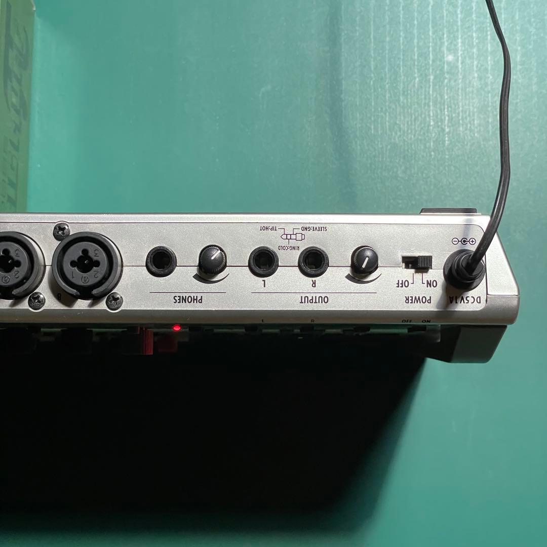 Zoom R24 マルチトラックレコーダー/オーディオインターフェイス