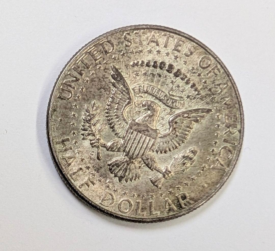 銀貨　メキシコ8レアル1887年　ケネディハーフダラー1964年