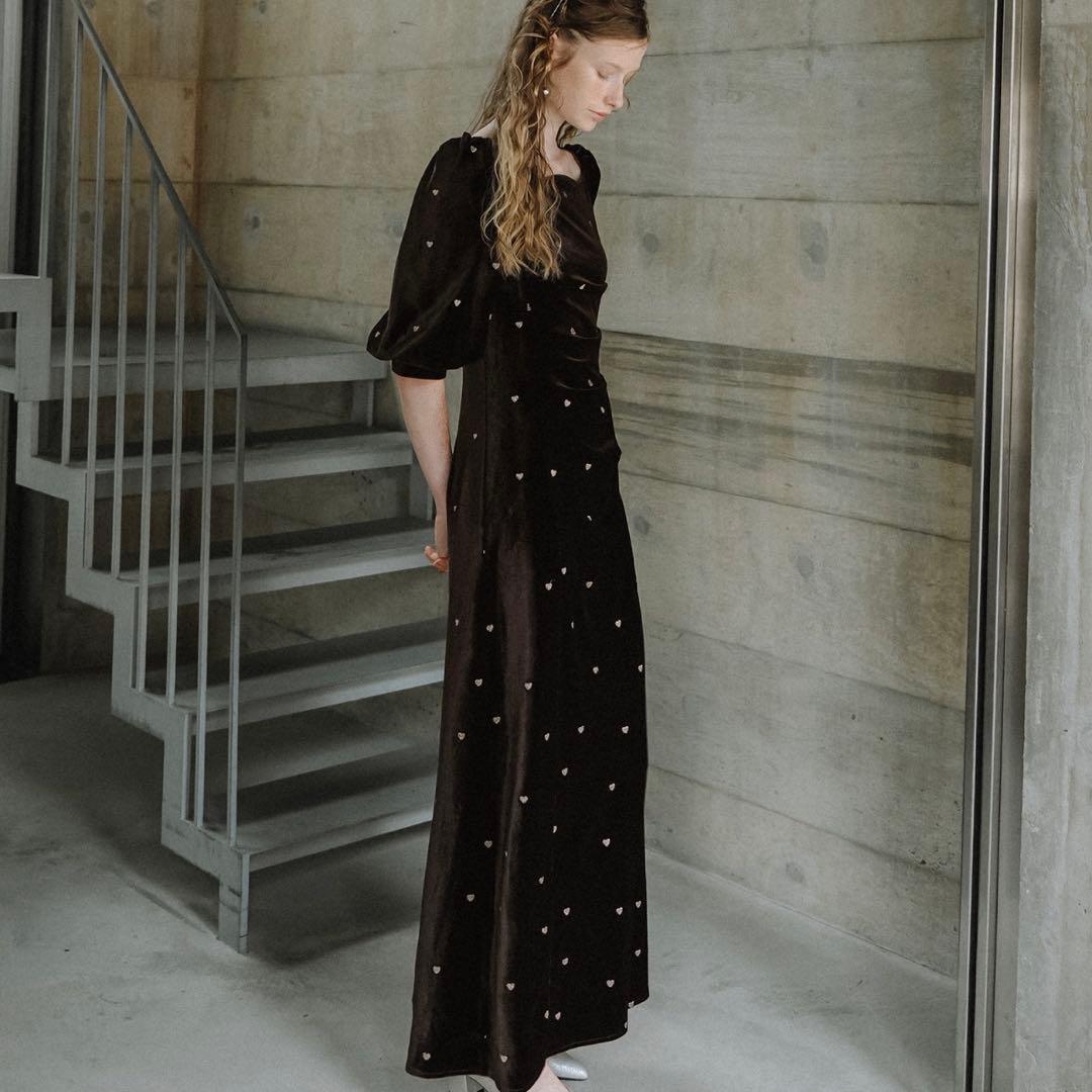 スーツ・フォーマル・ドレス et.univer Sweetheart velour dress