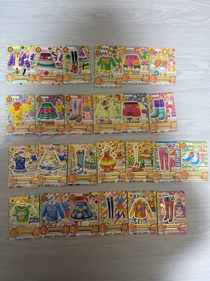 アイカツカード プレミアムレアカード等 194枚まとめ売り(学生証含める)