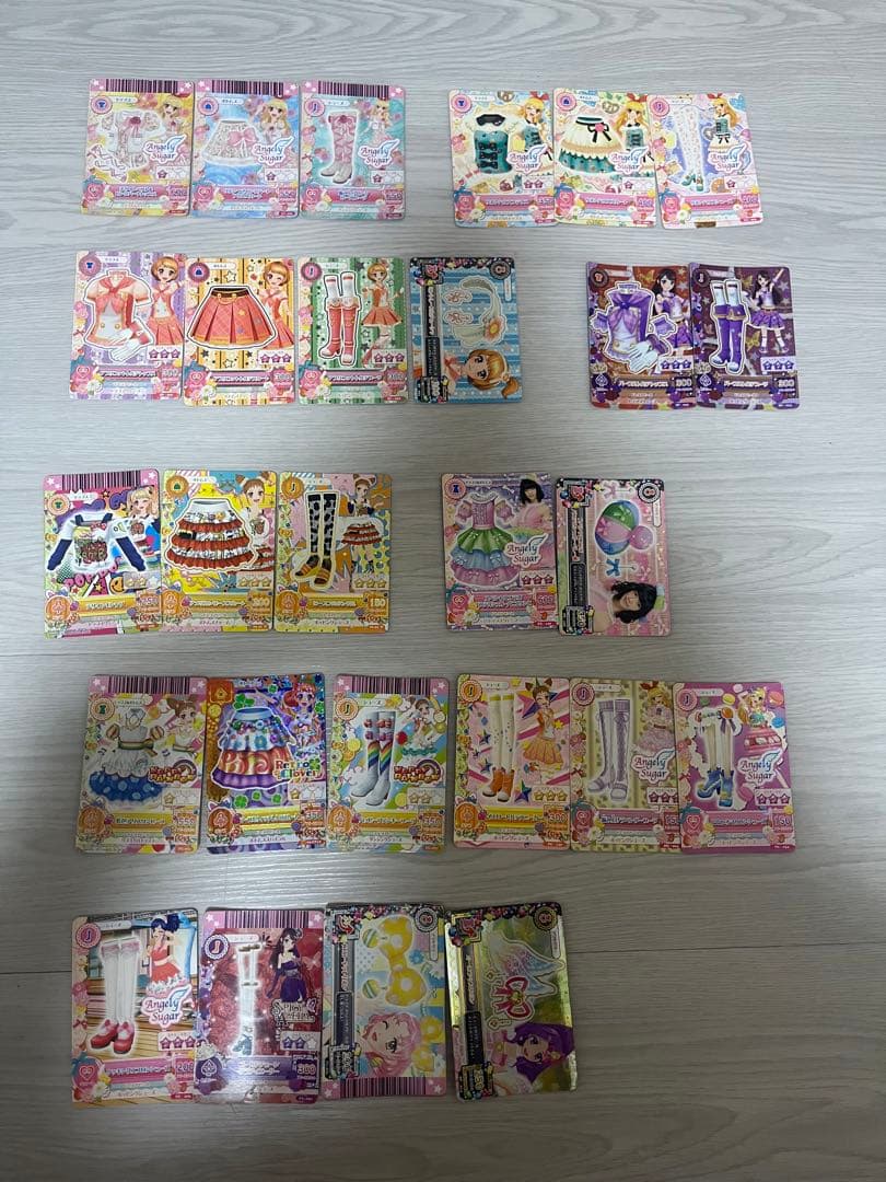 アイカツカード プレミアムレアカード等 194枚まとめ売り(学生証含める)
