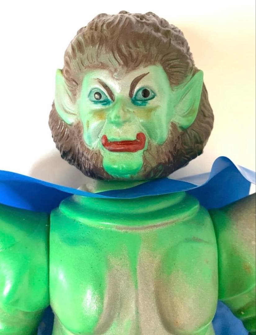 ブルマァク マグマ大使 ゴア ソフビ マントも綺麗です