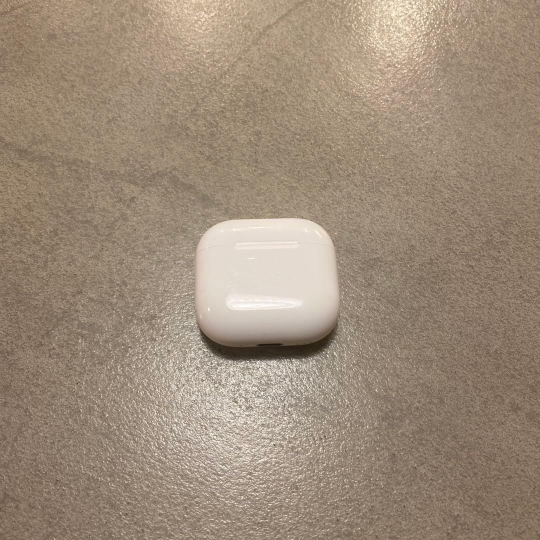 airports4 訳あり　AirPods4 アップル