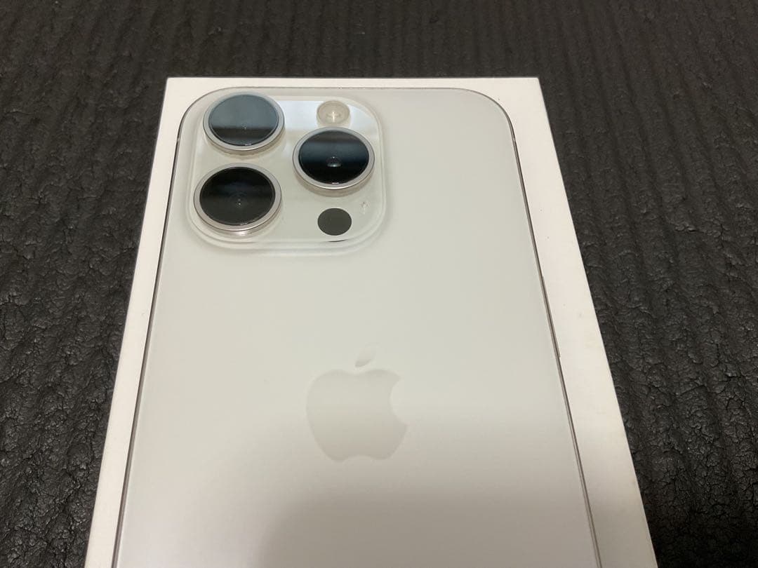 iPhone 15 Pro 256GB SIMフリー ホワイト Apple