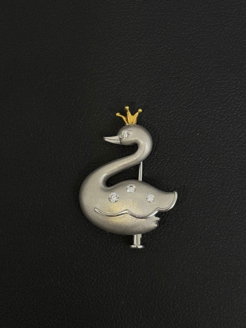 TASAKI K18WG白鳥モチーフダイヤモンドブローチ