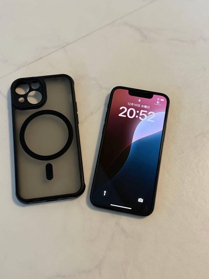 Apple iPhone 13 mini 本体 + ケース