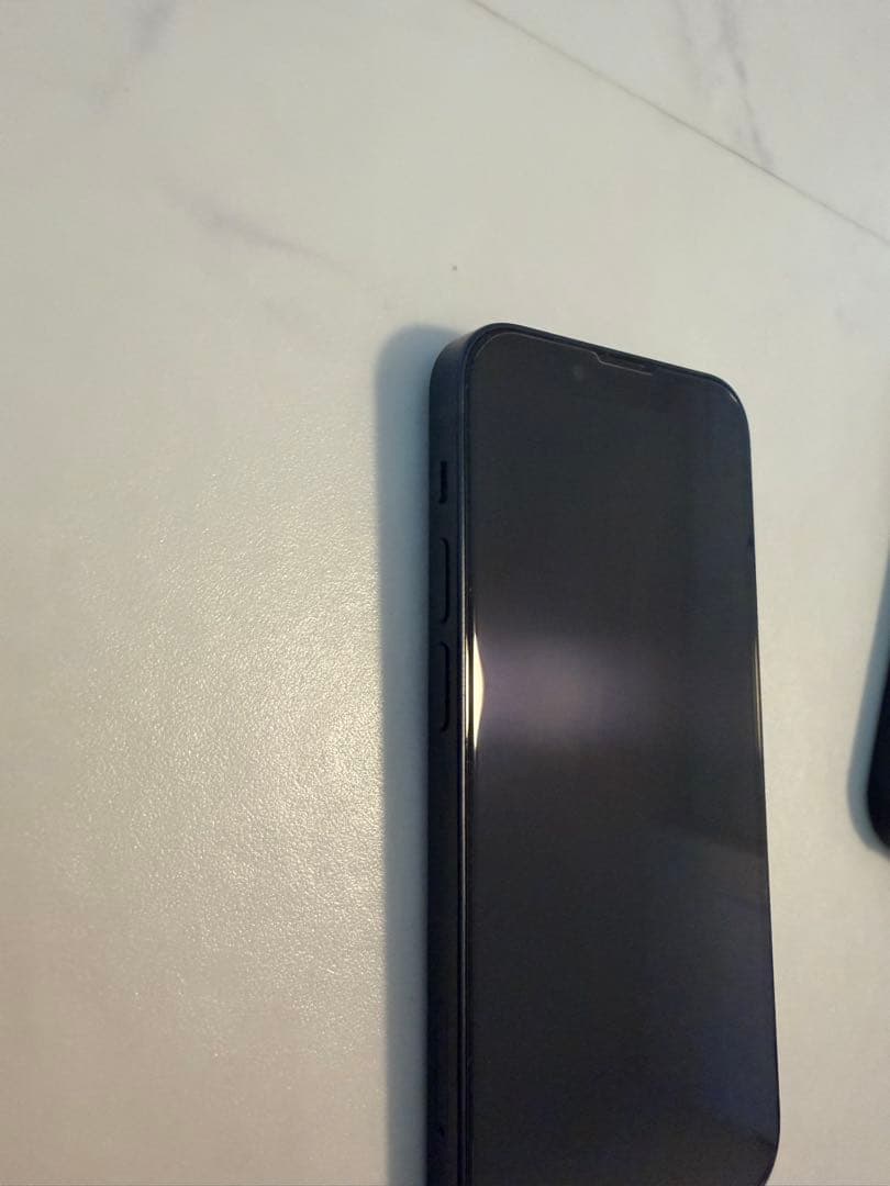 Apple iPhone 13 mini 本体 + ケース