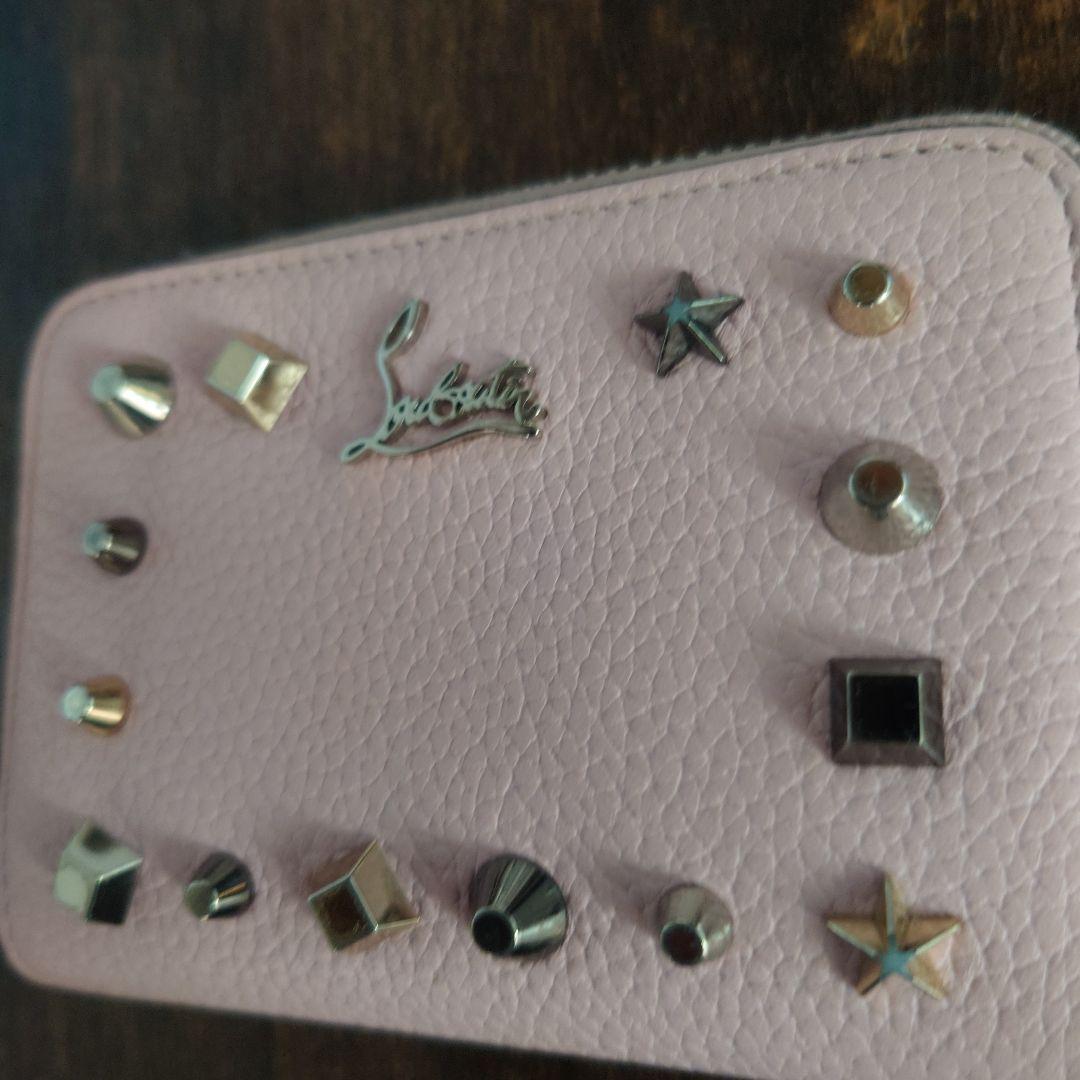 クリスチャンルブタン スタッズ ケース