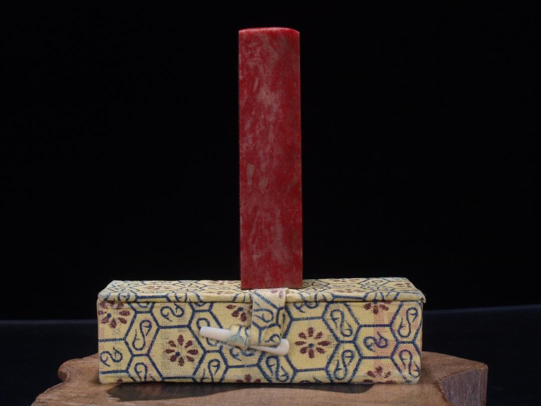 民間仕入れ品　中国清時代の鶏血石印鑑　激安骨董品 DE1600C15-3