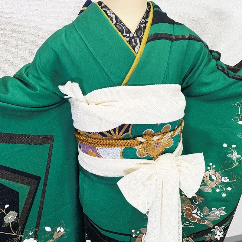 509z43.509y16.小物.半衿☆振袖 金通し 小柄な方にも モダン☆美品