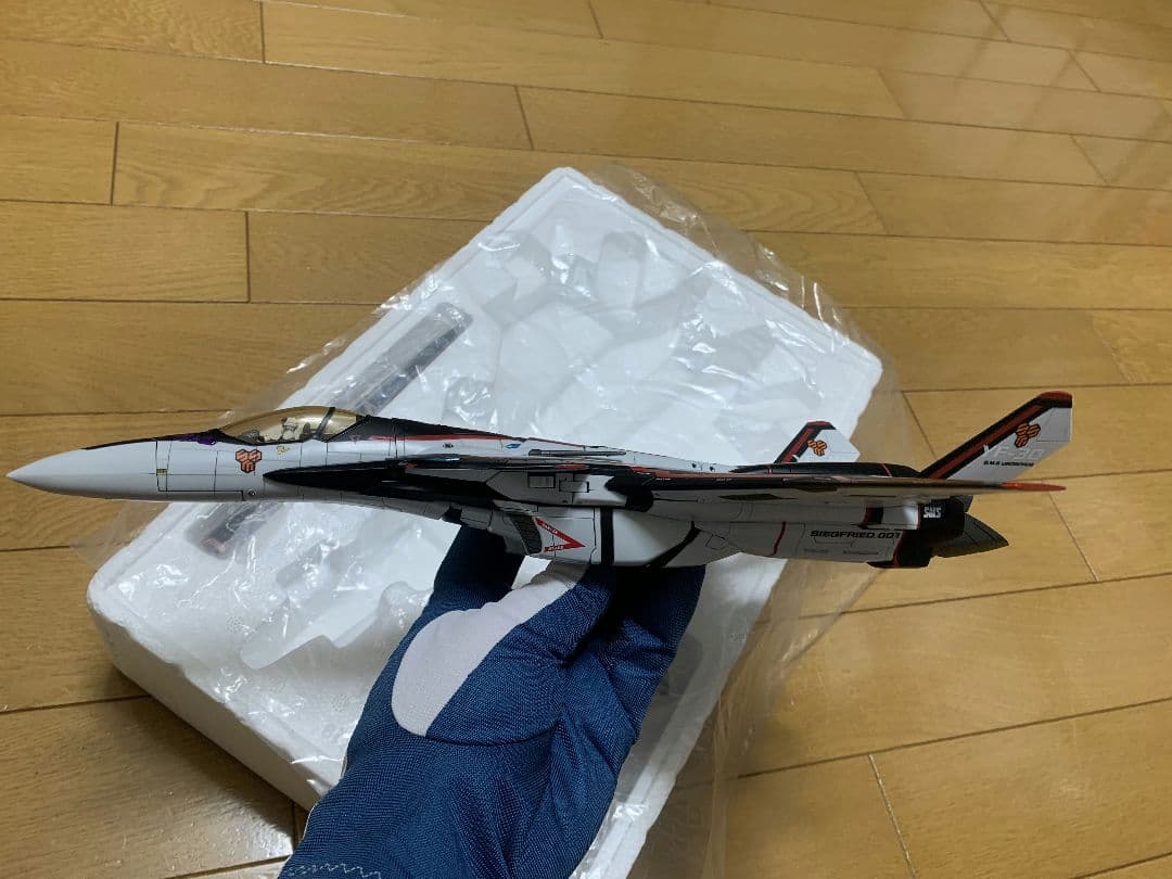 【中古品】バンダイ DX超合金 YF-30 クロノス