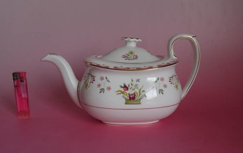 ウェッジウッド ビアンカ ラージ　ティーポット 英国製 容量1200m 2471