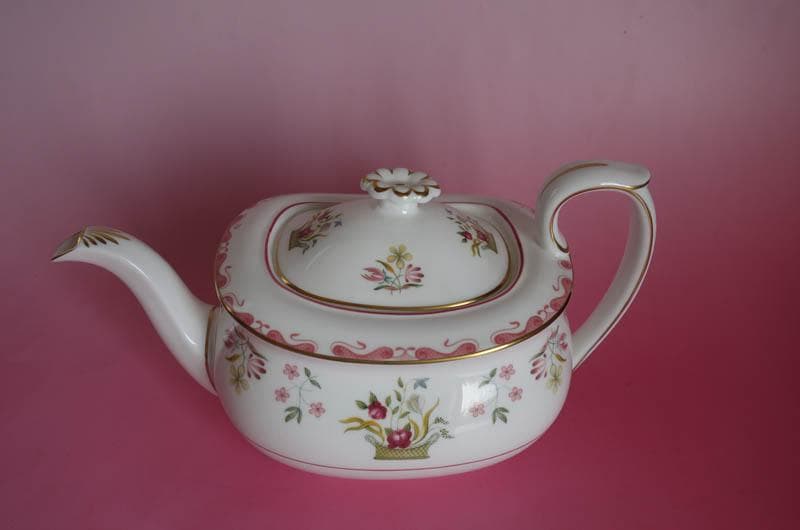 ウェッジウッド ビアンカ ラージ　ティーポット 英国製 容量1200m 2471