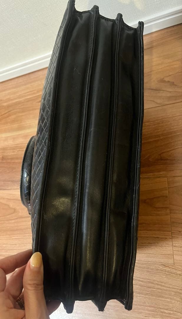 BOTTEGA VENETA イントレチャート ブリーフケース レザー