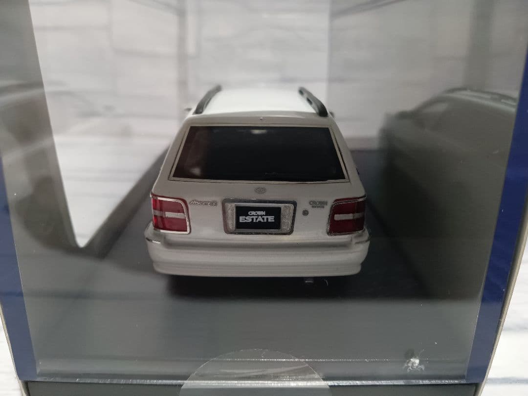 1/43 ハイストーリー　トヨタ　クラウンエステート　ミニカー　ホワイト