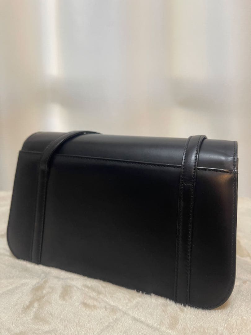 Burberry レザー ハンドバッグ 黒/ベージュ