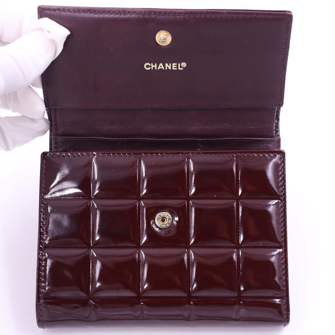 CHANEL シャネル 三つ折り財布 チョコバー エナメル 箱付