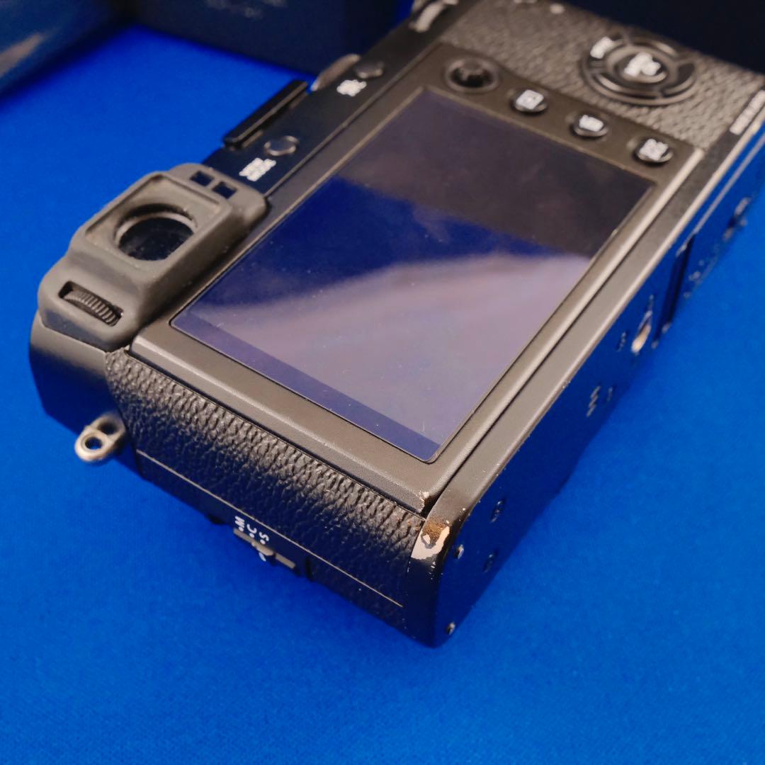 FUJIFILM X100F フィルムカメラ ブラック