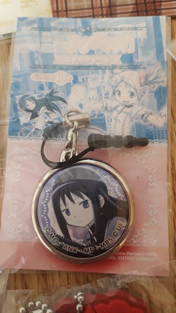 魔法少女まどか☆マギカ　まどマギ　マギレコ　ストラップ　アクスタ　缶バッジ