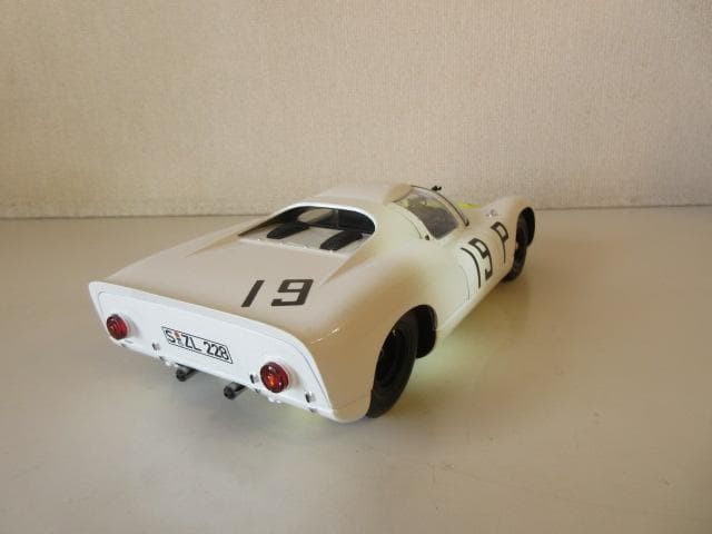 特価 exoto (1/18) ポルシェ 910 #19