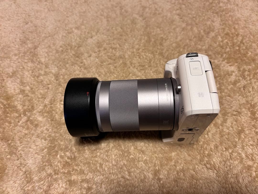 ⭐︎美品Canonミラーレス用 EF-M 55-200mm 望遠レンズ　フード付⭐︎