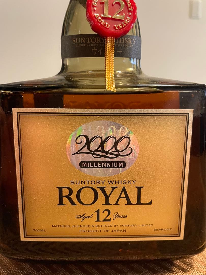 サントリー ロイヤル 12年 ミレニアム2000 700ml 箱あり
