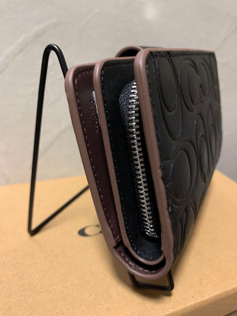 大人気！COACH ブラック 二つ折り財布 レディース