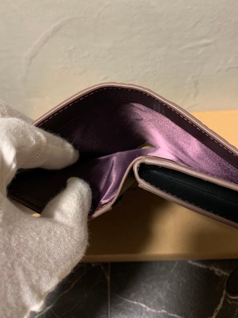 大人気！COACH ブラック 二つ折り財布 レディース