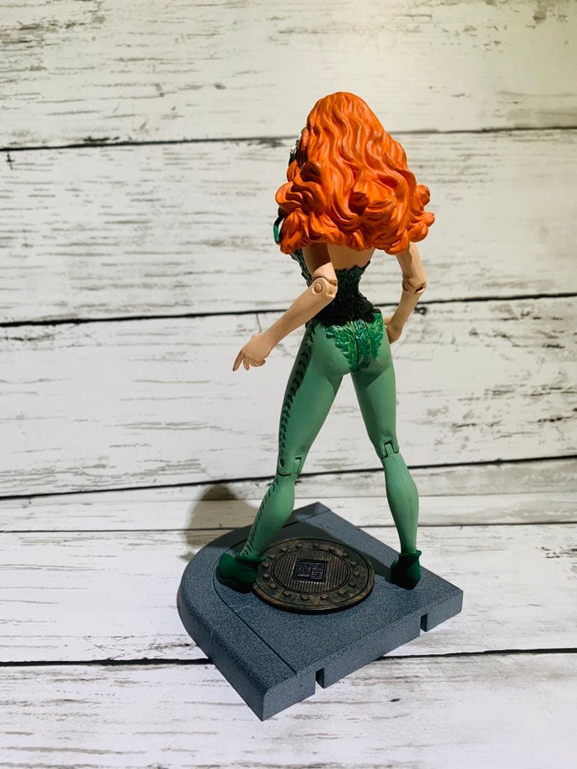 DC ポイズン・アイビー 7インチ　フィギュア