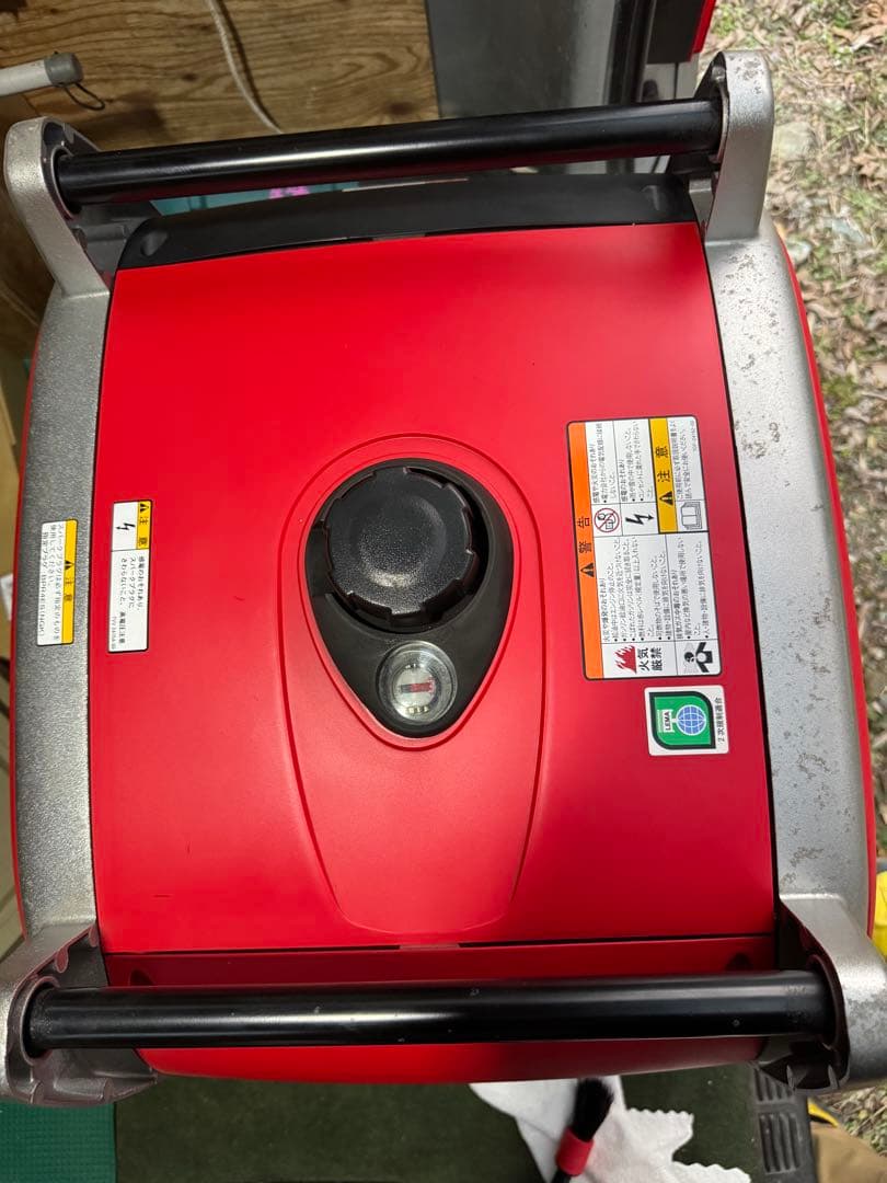 新品　新ダイワ インバーター発電機 iEG2000M 送料込み！