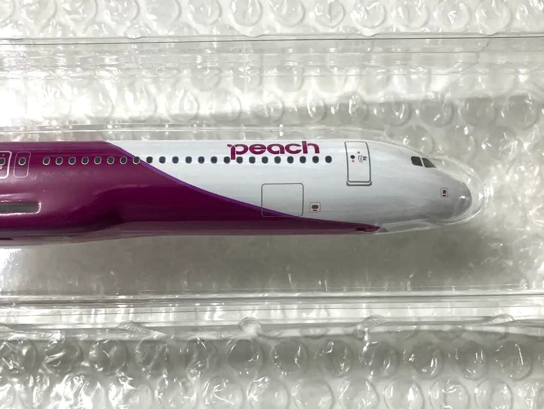 【新品】ピーチ エアバスA321LR モデルプレーン 1/200【匿名】