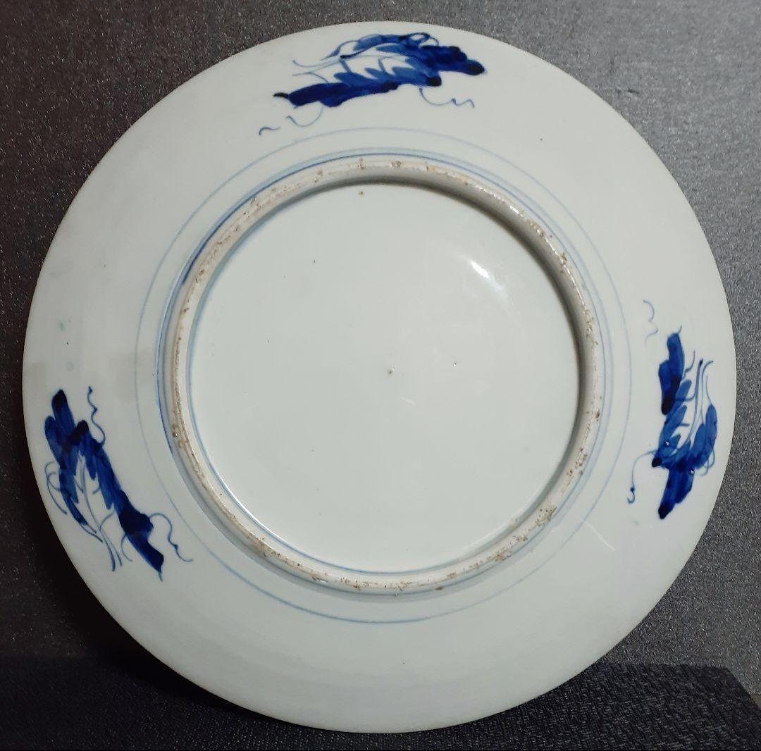 明治時代　古伊万里　金襴手　見込みに山水図　松樹に金彩波文様　舟に人物図　大皿