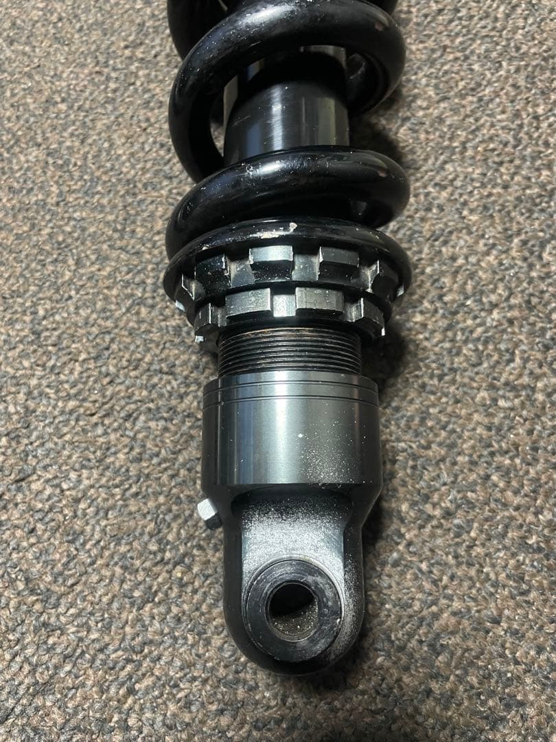 TW200ローダウン　リヤサス　G-SUSPENSION ショックアブソーバー