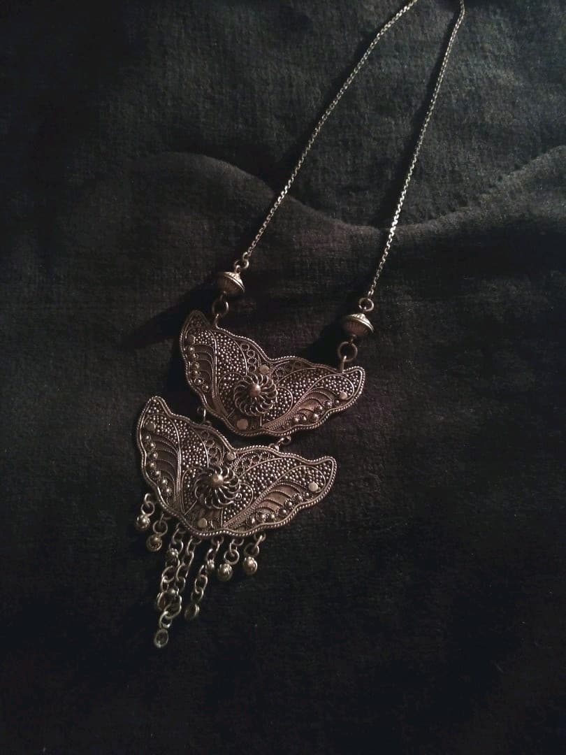 アンティーク 真鍮 透かし彫り ネックレス